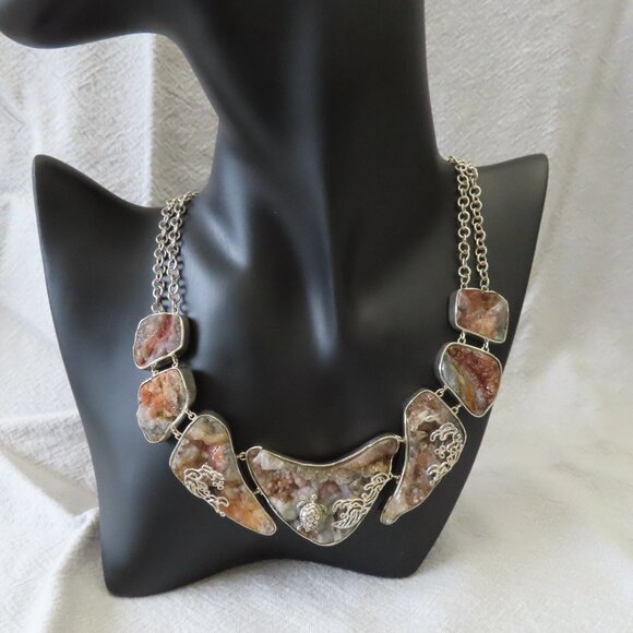 Stone necklace - Picture 1 of 3